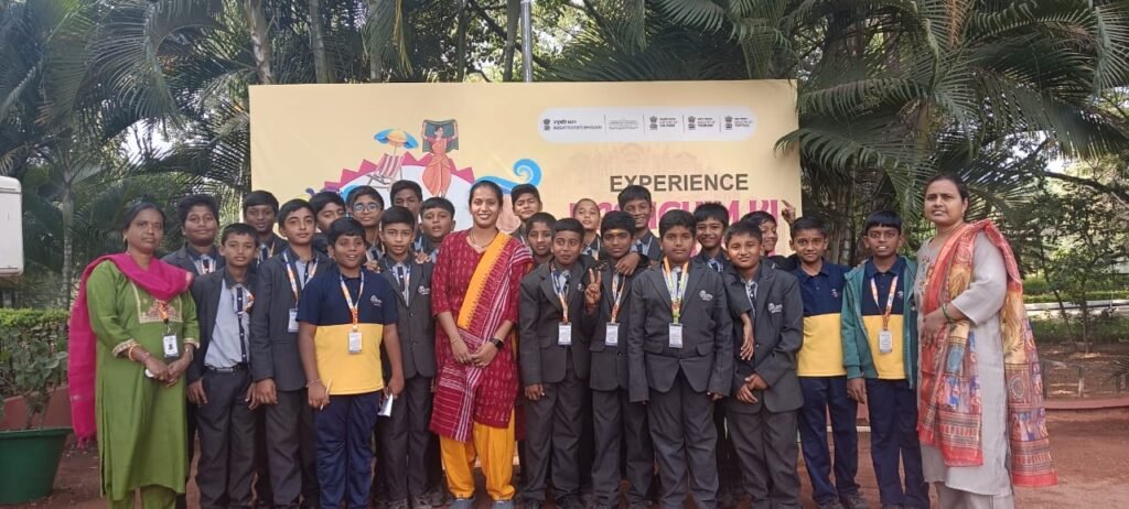 PHOTO-2025-12-01-10-59-36